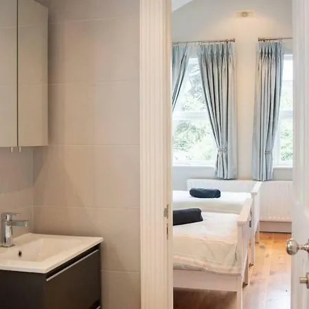 橄榄球小屋度假屋