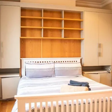 度假居 橄榄球小屋度假屋 *